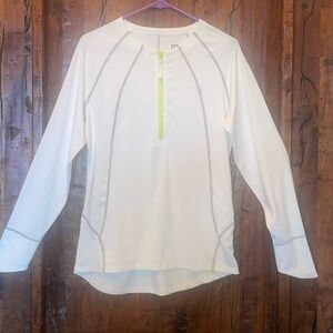 Title Nine top. M(8-10)